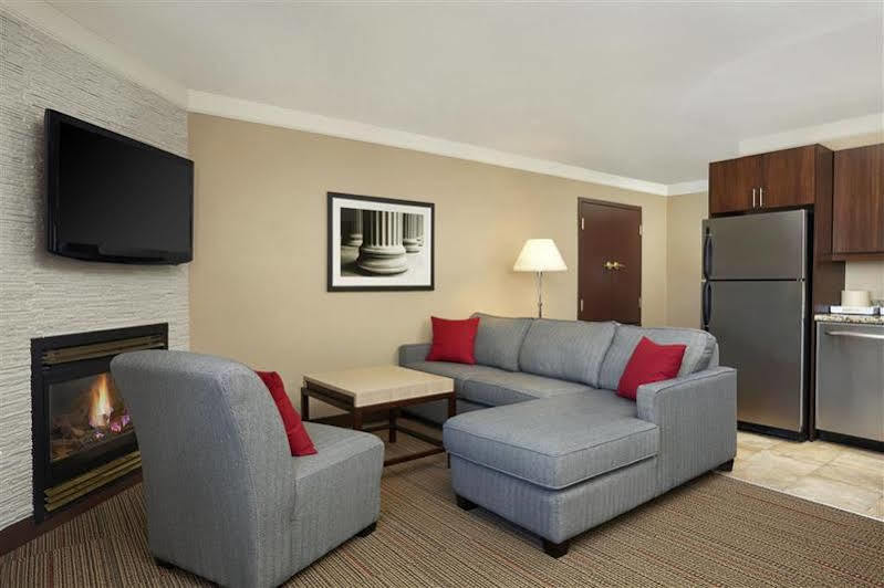 Four Points By Sheraton Kitchener-Waterloo Exterior photo
